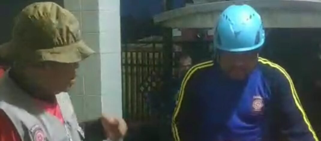 Pemkab Subang Salurkan Bantuan Untuk Warga Terdampak Banjir Lupan Air Sungai di Kampung Cibago Mayang