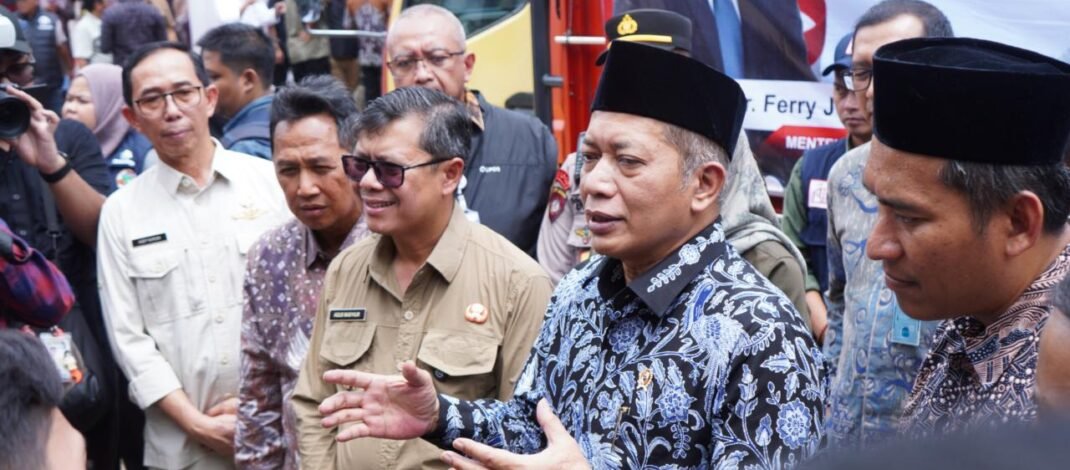 Di Cisalak, Wabup Agus Masykur Dampingi Menteri Koprasi Lepas Ekspor Kopi ke Aljazair
