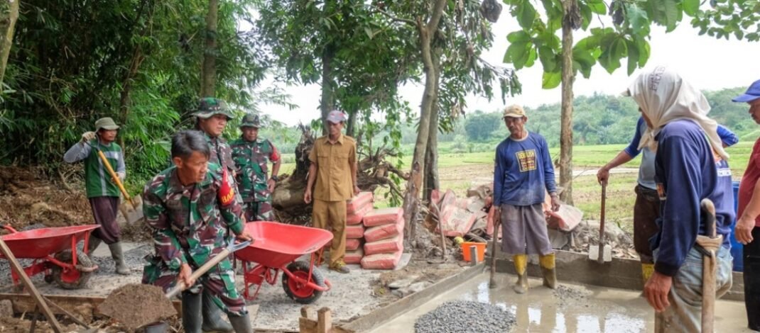 Kodim 0605/Subang Bangun Jembatan Gantung Garuda di Desa Sukahurip, Capai Tahap Pengecoran, Warga: Terimakasih TNI