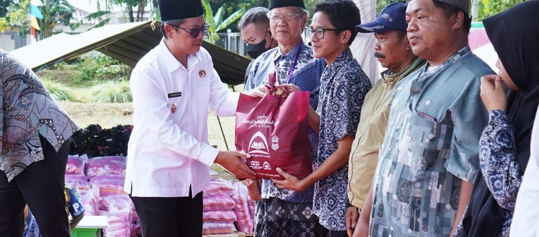 Di Tengan Ramadan Salurkan 5000 Peket Sembako, Wabup Subang Apresiasi  Ponpes Al-Qur’an Ma’rifatussalaam