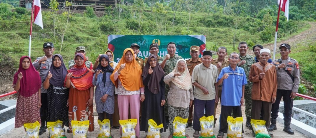 Kodim 0605/Subang Rampungkan Jembatan Garuda di Desa Cikadu, Kini Mobilitas Warga pun Lancar