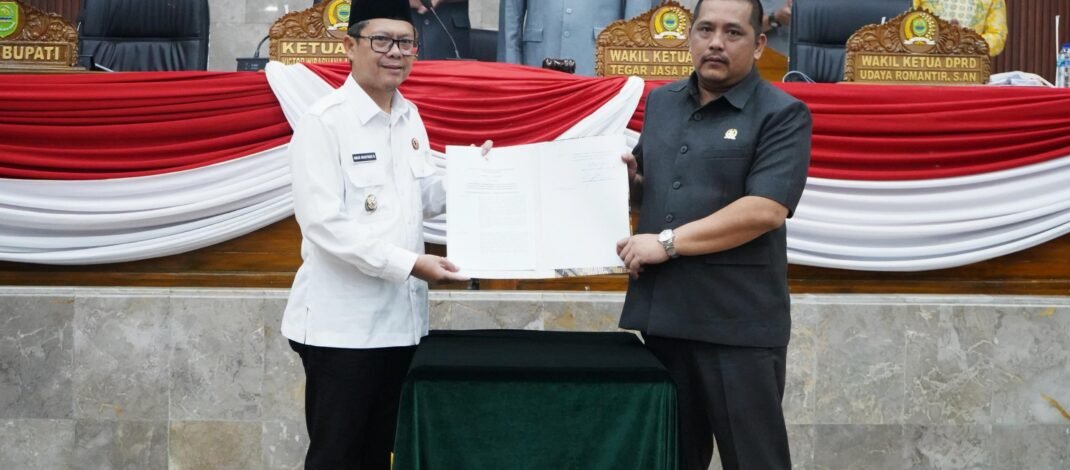 Paripurna DPRD : Raperda Desa Jadi Dasar Hukum Pelaksanaan Pilkades Serantak 2026 di Subang
