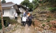 Tinjau Bencana Pergerakan Tanah di Desa Cupunagara, Kang Rey&nbsp; Minta BPBD Lakukan Kajian Teknis  Risiko Bencana di Kampun Ciwangun