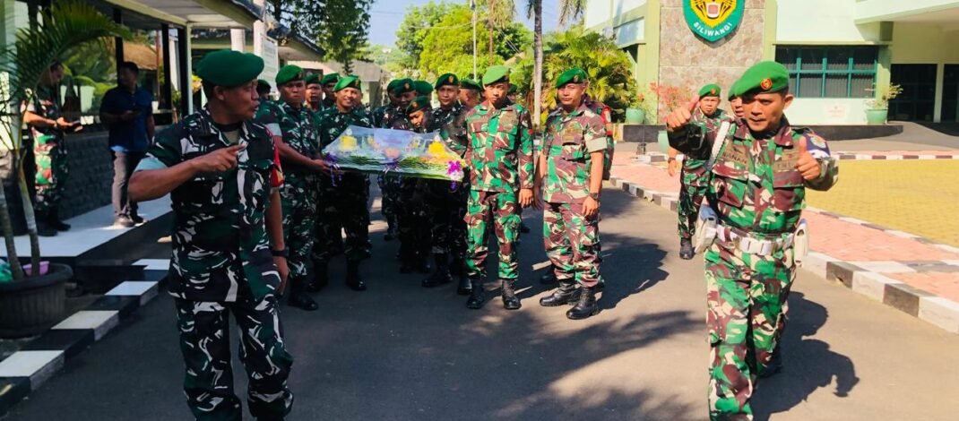 Beri Kejutan, Puluhan Anggota TNI Kodim 0605/Subang Geruduk Mapolres Subang