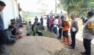 Pria Asal KBB Yang Hilang di Hutan, Bersama Tim SAR Gabungan Kepala Desa Bunihayu Pimpin Warga Lakukan Pencarian di Kawasan Belantara Cicariu 