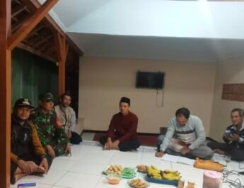 Keren, Lewat Program Perelek, Warga Desa Tambakmekar Bangun Pos Ronda Ukuran 4×12 Meter Dilengkapi Dapur dan Toilet