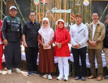 Wakil Bupati Subang Kang Akur Hadiri Festival Pinus Kujang di Taman Hill Desa Wisata Tambakmekar, Kang Dew: Festival Dongkrak Pariwisata dan Ekonomi Lokal
