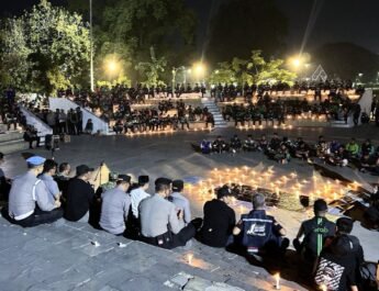 Nyala 1.000 Lilin dan Doa dari Subang untuk Peringati Affan Korban Tragedi Kanjuruhan: Kang Akur Apresiasi Kondusifitas Ojol Subang