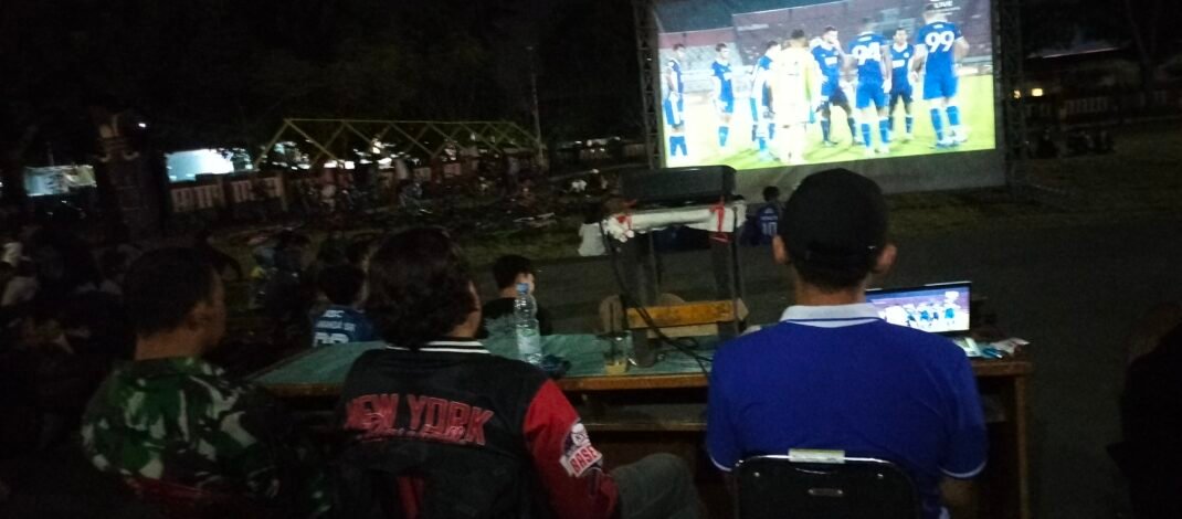 Intip Keseruan Nobar Persib vs Persebaya di Alun Alun Jalancagak Subang, Selain Jadi Ruang Silaturahmi, Dongkrak Ekonomi Lokal