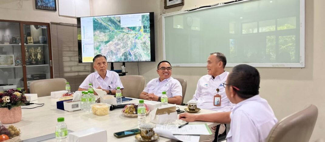 Perumda TRS dan Perumdam Tirta Tarum Karawang Jajaki Kerja Sama