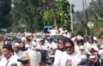 Ratusan Massa Bentang Kawal H. Tatang Daftar Calon Kades Jalancagak