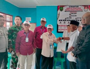 Kabar PILKADES :Tatang Suhendi, Sosok “Abah” untuk Desa Cikujang