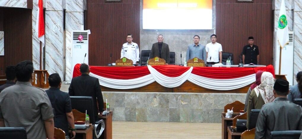 Paraipurna DPRD : Kang Akur Sampaikan Jawaban Raperda APBD 2027