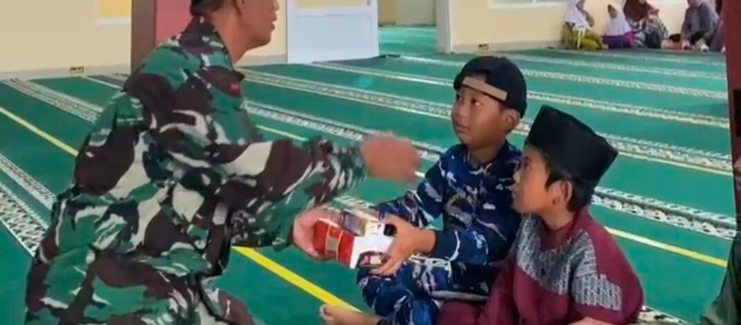 Berkah dari Pelda Carna Ciptakan Kebahagiaan  Anak-Anak