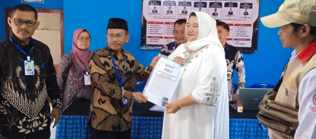 Selain Banjir Dukungan Jadi Kades Lagi, Ini Alasan Ceu Rodiah Maju Kembali di Pilkades Desa Cikujang