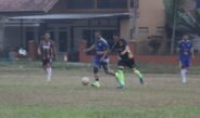 Lapangan Bola Sarireja Jadi Saksi:&nbsp; Tim Apdesi Kecamatan Jalancagak Tekuk Tim Polres Subang 2-1