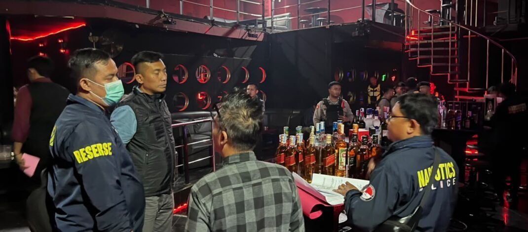 Tempat Hiburan Malam Dirazia, 182 Botol Miras dan 75 Paket Sabu Disita, Ini Penjelasan Kasat Narkoba Polres Subang, IPTU Pictor Hasudungan