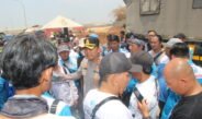 Humanis, Kapolres Subang Temui Langsung Massa Buruh saat Unjuk Rasa Depan PT. Vinfast Automobile Indonesia